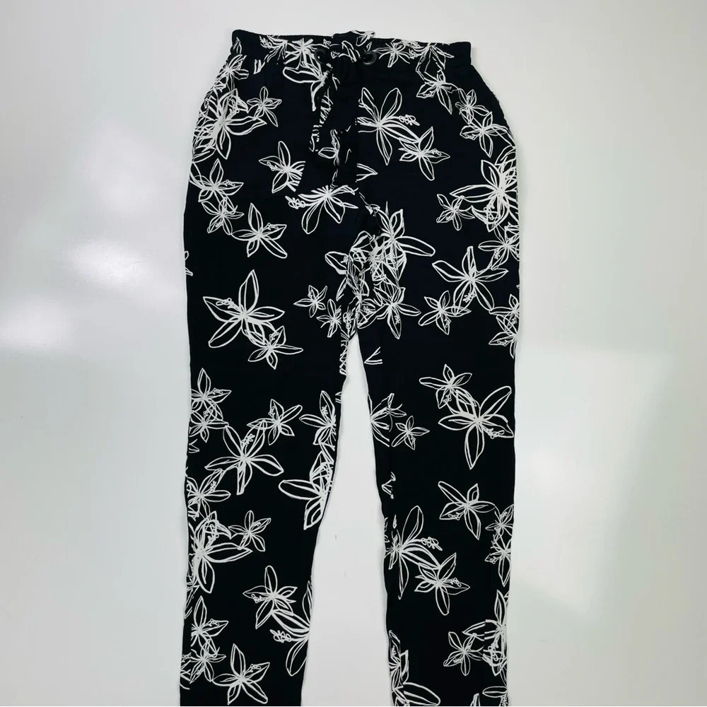 NORTHERN STAR Black‎ Floral Waist Tie Pants Size 1